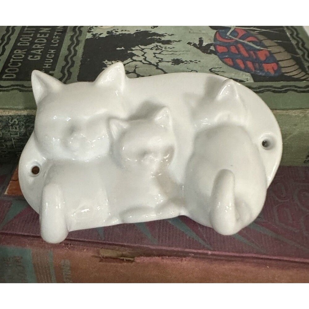 Vtg 1980's Avon Kitchen White Kittens Cat Wall Hook Porcelain Tail Key Hooks